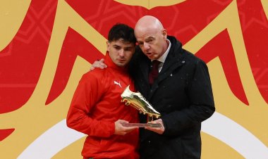 بسبب أحداث نهائي إفريقيا.. رئيس الفيفا يهاجم منتخب السنغال