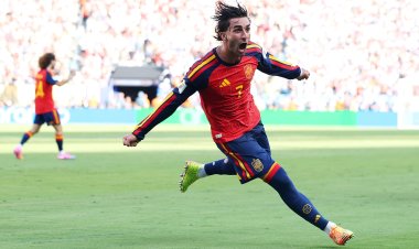 منتخب إسبانيا يتوج بكأس العالم على حساب الأرجنتين