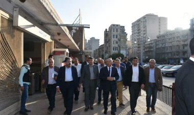 وزير النقل يتفقد مشروع  المرحلة الأولى من مترو الإسكندرية