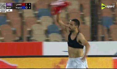 في الـ(+90).. الأهلي يستعيد توازنه في الدوري بفوز صعب على سموحة