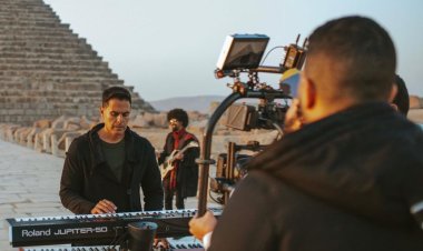 بعد فيلم محمد صلاح.. أحمد قدري يخرج أول كليب موسيقي يصور في الأهرامات