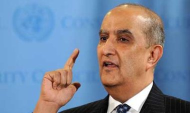 مندوب الجامعة العربية: بريطانيا امتنعت عن التصويت بمجلس الأمن حتى لا تتحمل المسؤولية مع أمريكا