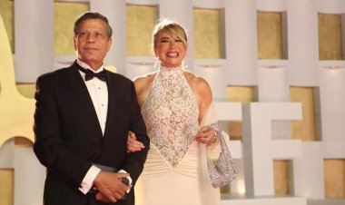 إيناس الدغيدي وزوجها أبرزهم..  الثنائيات تشعل حفل افتتاح مهرجان الجونة السينمائي2025