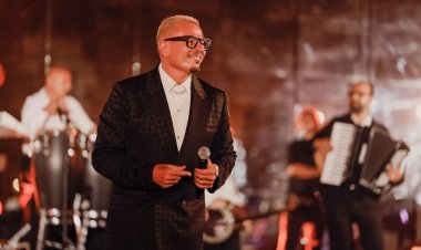 عمرو دياب يضيء ليل أبوظبي بأغانيه في حفل خاص على جزيرة ياس