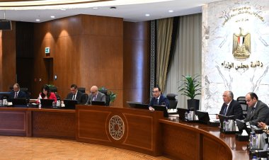رئيس الوزراء يتابع الموقف الحالي لعدد من المشروعات المتعثرة