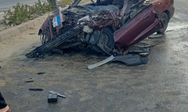 مصرع موظف وإصابة آخر في حادث تصادم مروع بأكتوبر.. صور