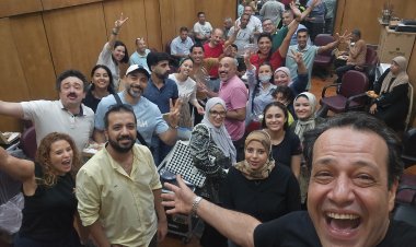 تفاصيل احتفال فريق «النقطة العميا» بجوائز المهرجان القومي للمسرح المصري