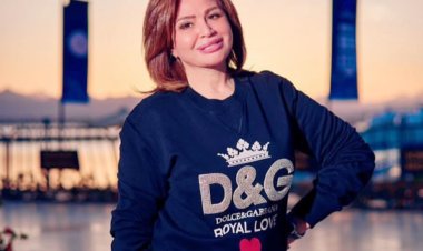 إلهام شاهين تهنئ الفائزين في كأس مصر للفروسية بالغردقة بصحبة شقيقها والأصدقاء