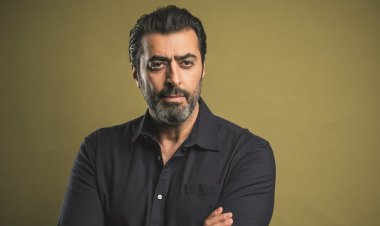 الفنان السورى باسم ياخور  يشن هجومًا على الإعلامى فيصل القاسم.. والأخير يرد