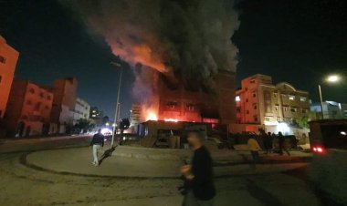 اندلاع حريق هائل داخل مصنع أثاث وموبيليا فى 15 مايو  