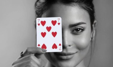 «بورقة كوتشينة».. أسماء جلال تعلن انضمامها لفيلم «هيبتا 2»