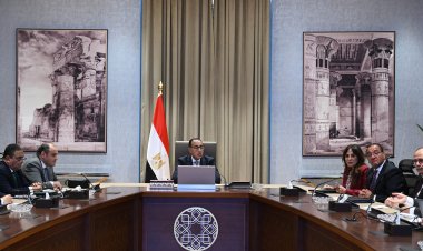 رئيس الوزراء يتابع موقف تطبيق منظومة الشحن المسبق