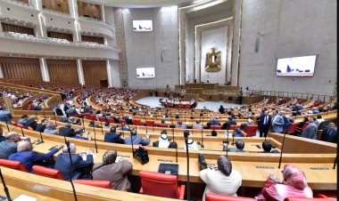 بعد مخالفات سائقي «أوبر».. توصيات برلمانية مشددة بشأن شركات النقل الذكي