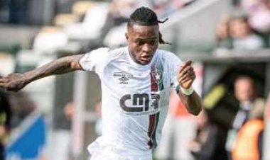 الزمالك يعلن رسميا التعاقد مع الأنجولي "شيكو بانزا"