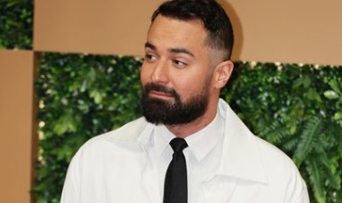 أحمد حاتم: "مروحتش لحلاق بقالي 18 سنة.. ومش هعمل عمليات تجميل"