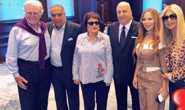 برئاسة حسين فهمى..  نخبة من نجوم الفن والإعلام يشاركون فى المؤتمر الصحفى لمهرجان القاهرة السينمائى