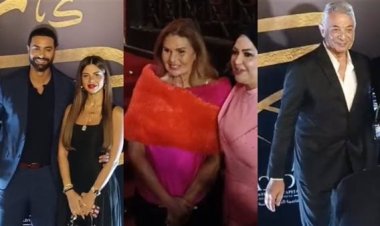 أبرزهم يسرا ومحمود حميدة ورامي إمام..  نجوم الفن في افتتاح مسرحية  أم كلثوم