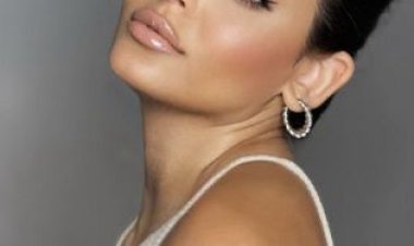 أسماء جلال تنفي شائعات ارتباطها بأحد الفنانين وتؤكد: «كل تركيزي في شغلي حالياً»