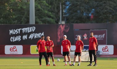 كولر يجتمع بالطاقم المعاون استعدادا لكأس السوبر