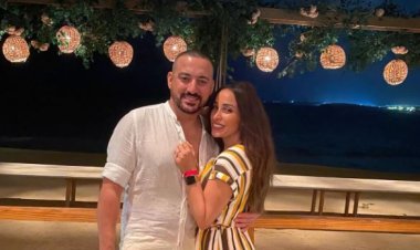 "ممنوع حد يبوس جوزي وهو بيغني".. تعليق ساخر من زوجة دياب بعد أزمة قبلة معجبة لـ راغب علامة