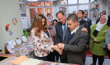 محافظ دمياط تشارك ذوى الهمم الإفطار الجماعى برأس البر