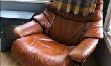 فوز رجل بريطاني بمنزل إسباني فاخر بفضل سحب يانصيب وكرسي مستعمل