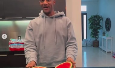 محمد رمضان يستخدم البطيخ للترويج لحفله بمهرجان كوتشيلا في أمريكا