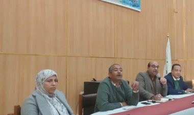 رئيس جهاز سوهاج الجديدة يجتمع بسكان المدينة لمناقشة مقترحاتهم ومطالبهم