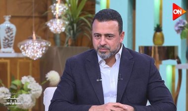 «بتعيش».. رد مصطفى حسني على انتقادات أغاني برامجه