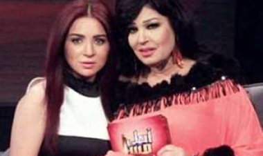 فيفي عبده تهنئ مي عز الدين بزواجها من أحمد تيمور