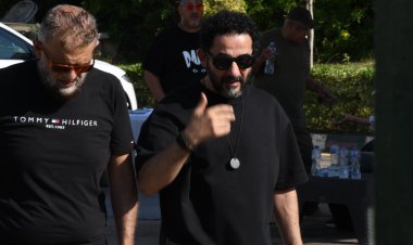 روبي ومحمد سعد وأحمد حلمي وهنيدي يشاركون في جنازة المخرج الراحل سامح عبد العزيز