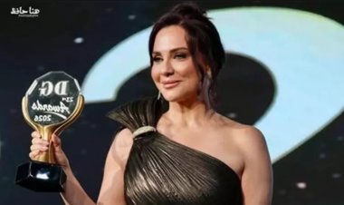 سلاف فواخرجي توجه رسالة شكر لمصر بعد تكريمها في مهرجان دير جيست