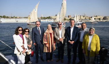 وزيرة التضامن تشهد اصطفاف المراكب الشراعية لاستعراض شعارات برنامج وعي للتنمية المجتمعية