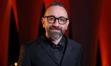 المخرج  عمرو سلامة يهاجم تصوير الجنازات: سلوك غير أخلاقي