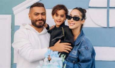 تامر حسني يطمئن جمهوره: ابني خرج من العناية المركزة