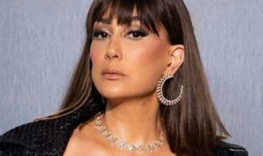 غادة عبد الرازق تتألق بفستان أسود أنيق