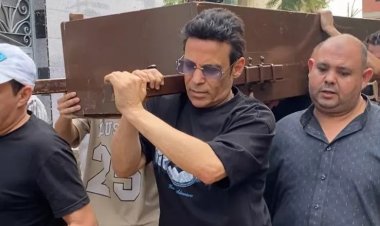 سعد الصغير يحمل نعش بلال جعفر ويكشف تكفل مصطفى كامل بمصاريف جنازته