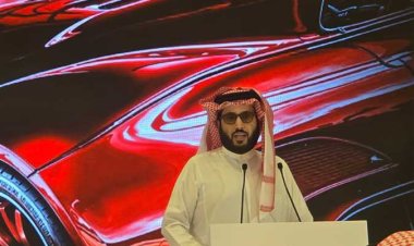 تركي آل الشيخ يروج لمسرحية"النداء الأخير" ويتجاهل ذكر بيومي فؤاد رغم مشاركته بموسم الرياض 2026