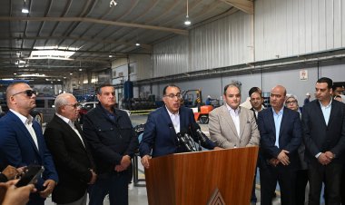 رئيس الوزراء يتفقد عددًا من المصانع في محافظة بورسعيد