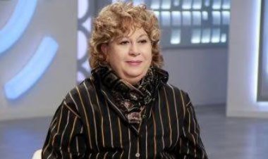 بدء التحقيق ببلاغ يتهم الفنانة سمية الألفي بالتسبب في حريق شقة بالجيزة