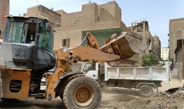 الجيزة ترفع تجمعات للمخلفات والرتش بمنطقة الصفطاوي في أرض اللواء