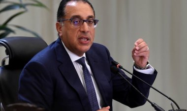 مدبولى فى جولة تفقدية بمدينة العاشر من رمضان