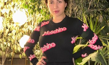 ببلوفر أسود أنيق.. أحدث ظهور لـ «مي عز الدين» بعد تعافيها من أزمتها الصحية