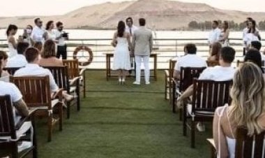 عروسة تطلب من ضيوف حفل زفافها دفع تكلفة الطعام!