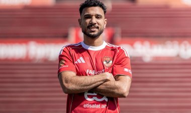 الأهلي يعلن ضم "هادي رياض" لمدة 3 مواسم ونصف