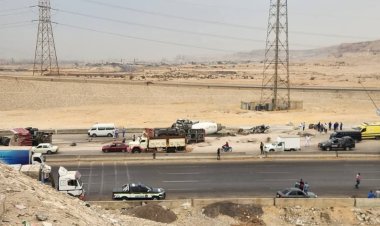 مصرع وإصابة 41 شخصًا إثر تصادم أتوبيس سياحي مع تريلا بالبحر الأحمر