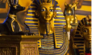 «الفيديو قديم.. من 2018».. حقيقة تورط عامل بـ«بازار» في تشويه الحضارة المصرية