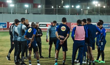 الأهلي يستأنف تدريباته في غياب الدوليين