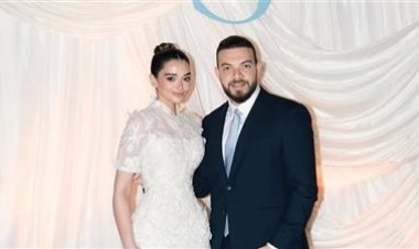 بصور من خطوبتها على شريف الليثي.. ملك زاهر: “يوم بسيط ومليء بالفراشات”