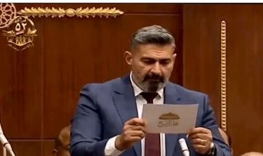 ياسر جلال يعلّق على ظهوره ببدلة حلف اليمين في مجلس الشيوخ: "أنا نائب فرفوش جدًا.. والبدلة كانت عشان الصورة بس"